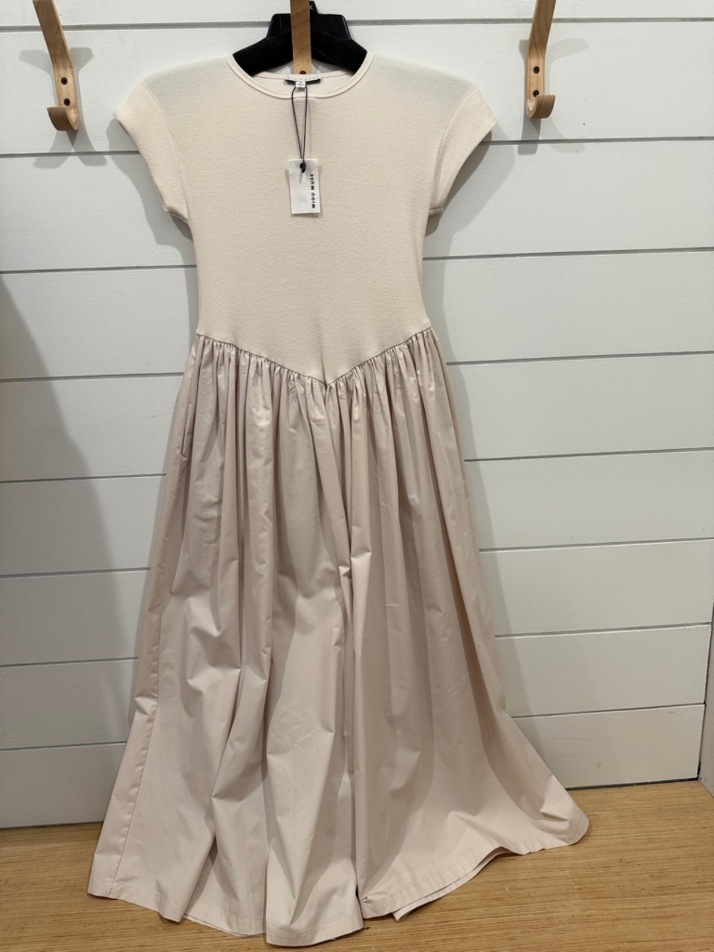 Women's Cream Midi Dress with Short Sleeves